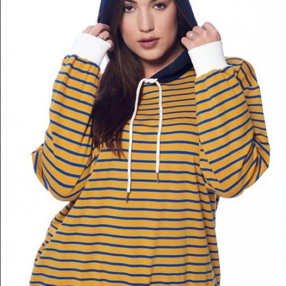 Leana Stripped Hoodie (1XL, 2XL, and 3XL Sizes) - Picture 1 of 2